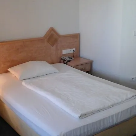 Sorella ホテル 3*